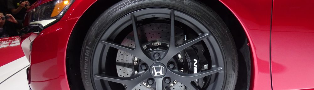 車体価格2370万円のホンダ新型nsxはオプション装備のアルミホイールも驚きの価格でした タイヤサービス中原